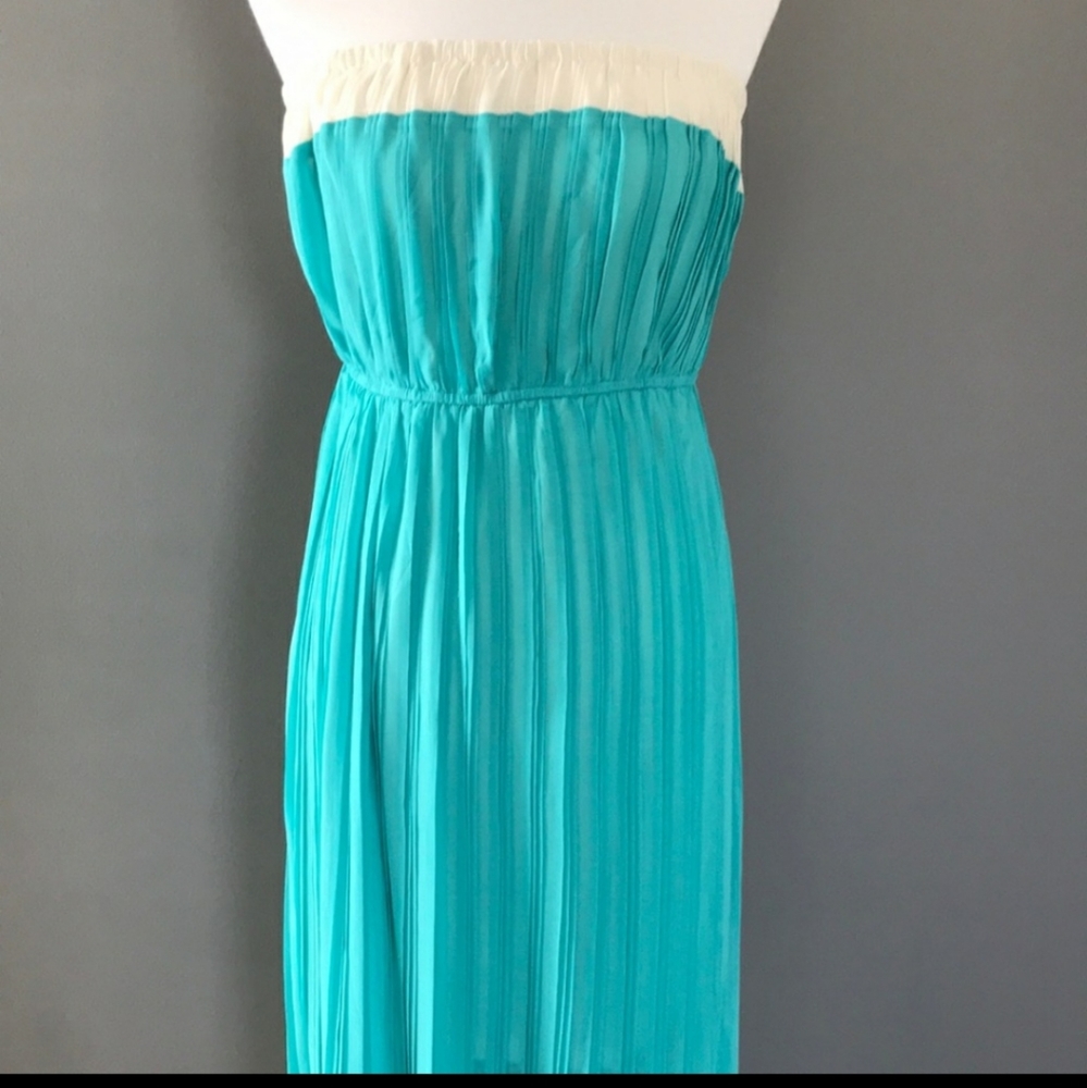 Last Chance...Body Central Maxi Dress